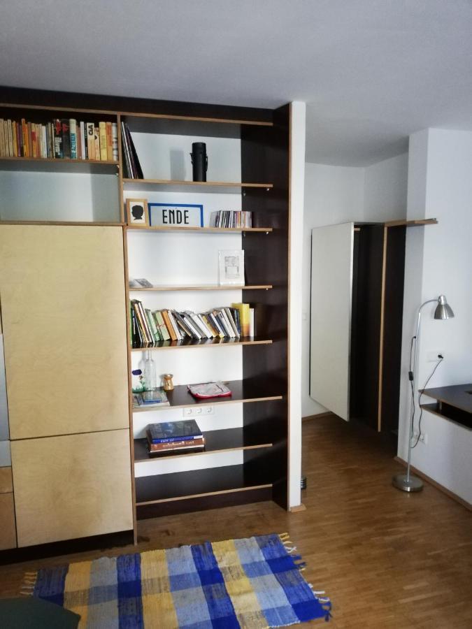 וינה Room In Maisonette With Garden, Parking Place מראה חיצוני תמונה